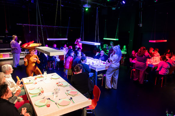 24.04.2026, Best OFF Theaterfestival, "Tod in der Tupperbox", Frl. Wunder AG & Theater Thikwa). Kulturzentrum Pavillon Hannover. Foto: Helge Krückeberg